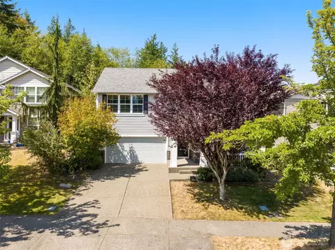 37123 SE Gala Ct, Snoqualmie, WA 98065