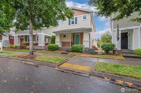 4305 Mckinley St NE, Lacey, WA 98516