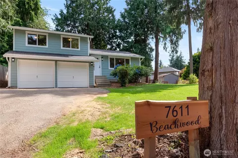 7611 NE Beachwood Ave, Poulsbo, WA 98370