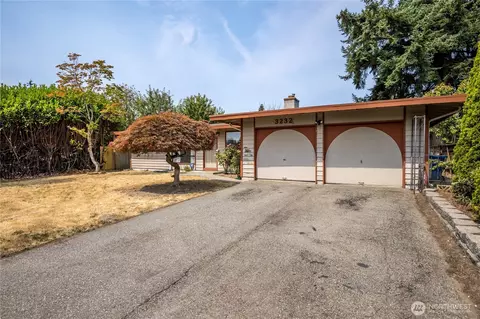 3232 S 256th St, Kent, WA 98032