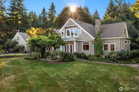22626 111th Ave SW, Vashon, WA 98070