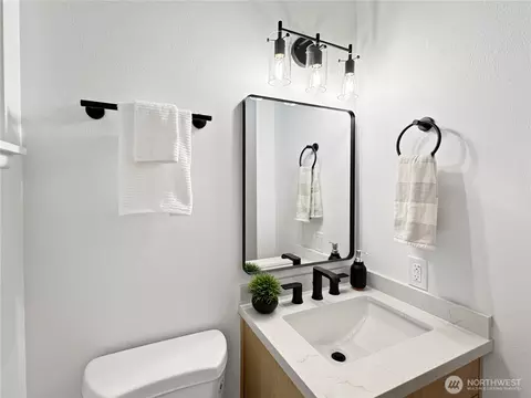 Bath - 324 Valley Ave E, Sumner, WA 98390 photo 1 of 5