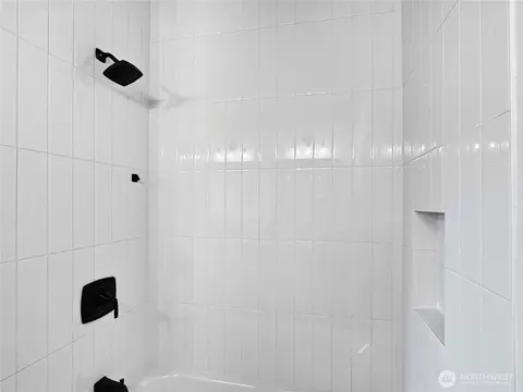 Bath - 324 Valley Ave E, Sumner, WA 98390 photo 5 of 5