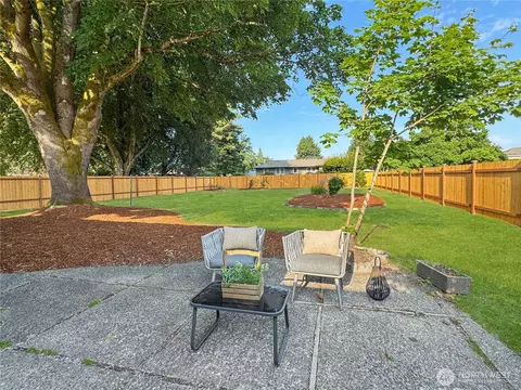 Exterior - 324 Valley Ave E, Sumner, WA 98390 photo 4 of 7