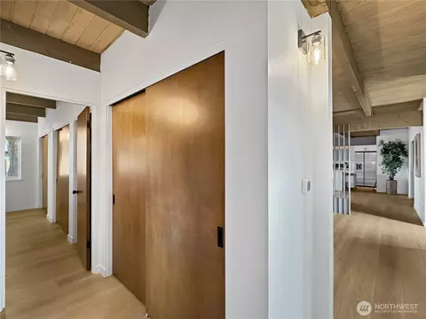 Entry Way - 324 Valley Ave E, Sumner, WA 98390 photo 3 of 3