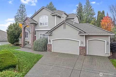 1811 Crystal Lane Loop SE, Puyallup, WA 98374