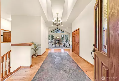 8 Southern Ct, Bellingham, WA 98229