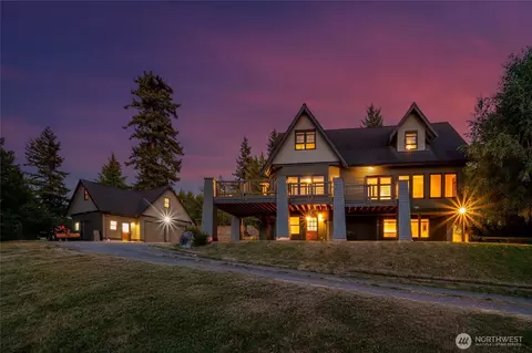 562 E Smith Rd, Bellingham, WA 98226