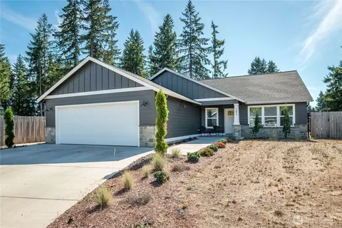 103 Andrew Ct, Castle Rock, WA 98611