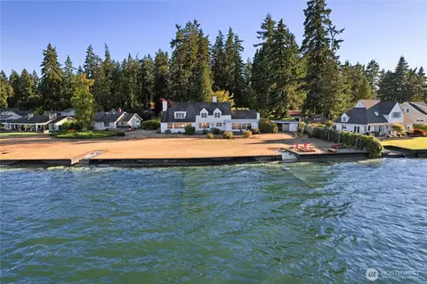 3026 Marine Dr, Bremerton, WA 98312