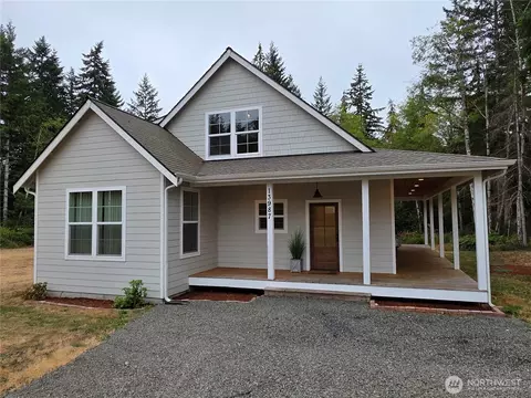 13987 Chinook Cir NW, Bremerton, WA 98312