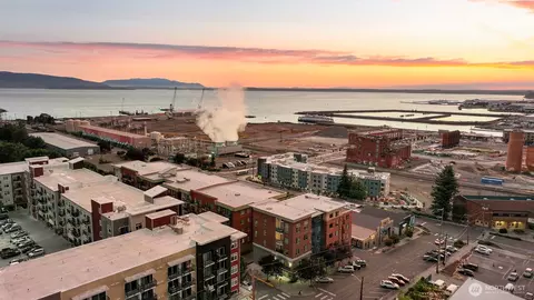 1015 Railroad Ave #402, Bellingham, WA 98225