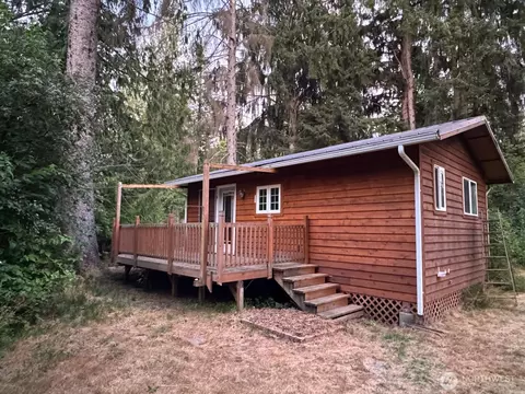 9962 Rustic Ln, Sedro Woolley, WA 98284
