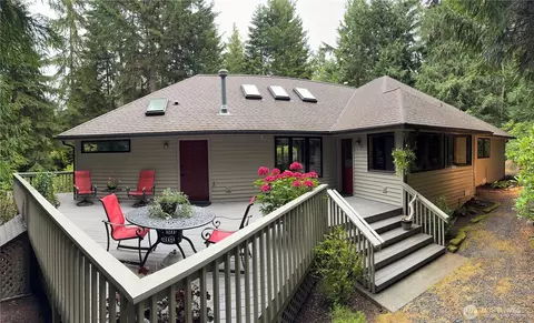 201 Buck Loop Rd, Sequim, WA 98382