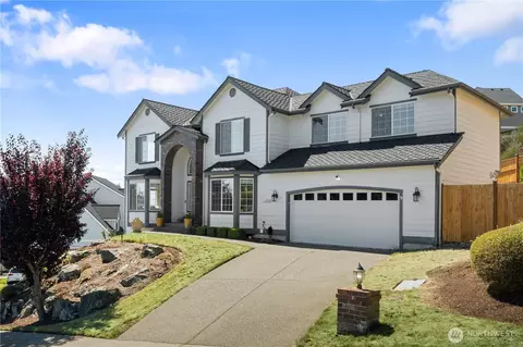 4602 Country Club Dr NE, Tacoma, WA 98422