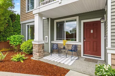 15720 Manor Way #A8, Lynnwood, WA 98087