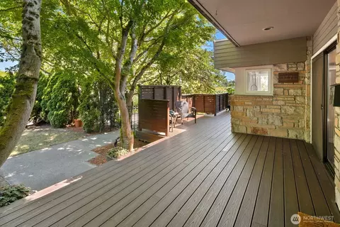 Exterior - 3771 W Commodore Way, Seattle, WA 98199 photo 3 of 7