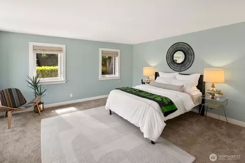 Bedroom - 3771 W Commodore Way, Seattle, WA 98199 photo 4 of 7