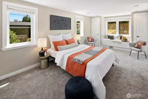 Bedroom - 3771 W Commodore Way, Seattle, WA 98199 photo 1 of 7