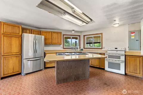 Kitchen - 350 Frogner Rd, Chehalis, WA 98532 photo 1 of 1