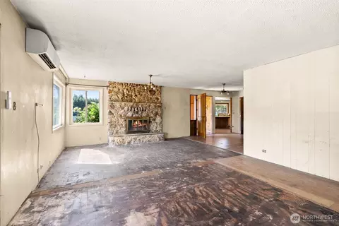 Living - 350 Frogner Rd, Chehalis, WA 98532 photo 1 of 3