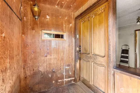 Entry Way - 350 Frogner Rd, Chehalis, WA 98532 photo 1 of 3
