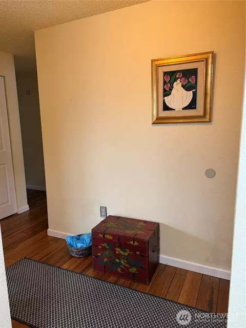 Entry Way - 500 W Bowman Ct, Sequim, WA 98382 photo 2 of 2