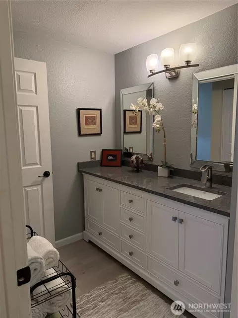 Bath - 500 W Bowman Ct, Sequim, WA 98382 photo 3 of 3