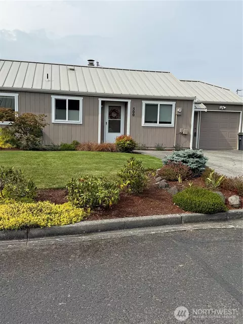 Exterior - 500 W Bowman Ct, Sequim, WA 98382 photo 2 of 8