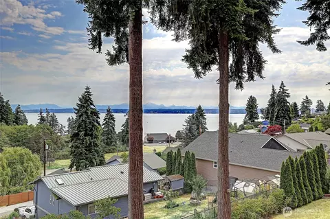 1237 SE Camano Dr, Camano Island, WA 98282