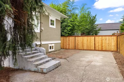 Exterior - 2800 E Thomas St, Seattle, WA 98112 photo 3 of 3