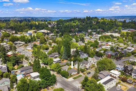 View/Area - 2800 E Thomas St, Seattle, WA 98112 photo 5 of 8
