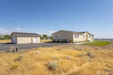 7654 Bouldercrest Rd NE, Moses Lake, WA 98837