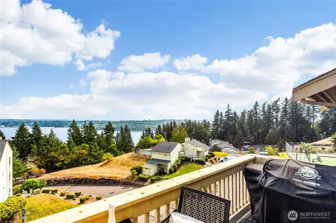 1745 W Sunn Fjord Ln #H307, Bremerton, WA 98312