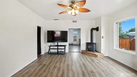 3107 Roosevelt Ave E, Enumclaw, WA 98022 photo 13