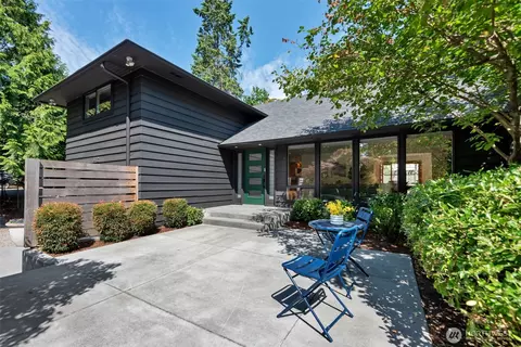 1412 SW 168th St, Normandy Park, WA 98166