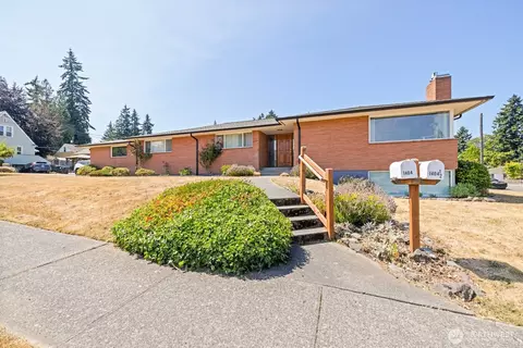 1404 S Cherry St, Port Angeles, WA 98362