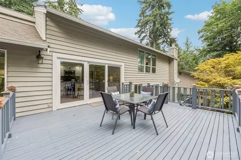 Exterior - 330 221st St SE, Bothell, WA 98021 photo 3 of 7