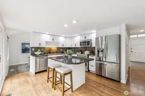 Kitchen - 330 221st St SE, Bothell, WA 98021 photo 2 of 3
