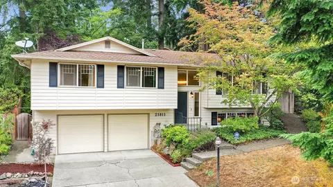 21811 1st Ave W, Bothell, WA 98021 photo 2