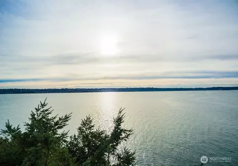 4904 Tok-a-lou Ave NE, Tacoma, WA 98422