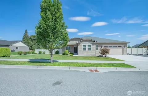 57 Starlight Ave, Wenatchee, WA 98801