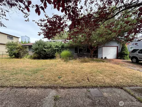 3808 S 250th St, Kent, WA 98032