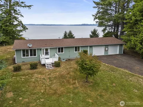 42 Gunnar Ln, South Bend, WA 98586