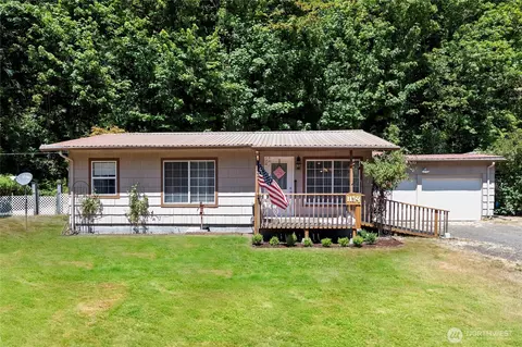 1134 Kalama River Rd, Kalama, WA 98625
