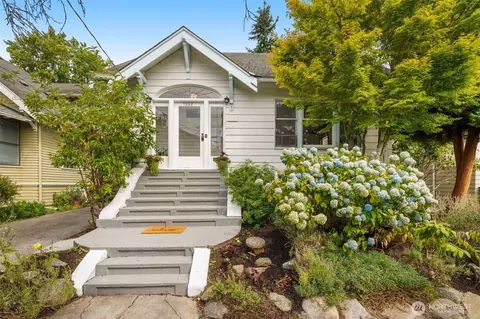 7336 17th Ave NW, Seattle, WA 98117
