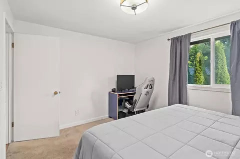 Bedroom - 614 217th St SW, Bothell, WA 98021 photo 2 of 4
