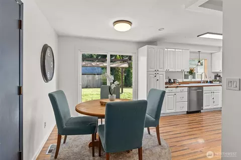 Dining - 614 217th St SW, Bothell, WA 98021 photo 2 of 3