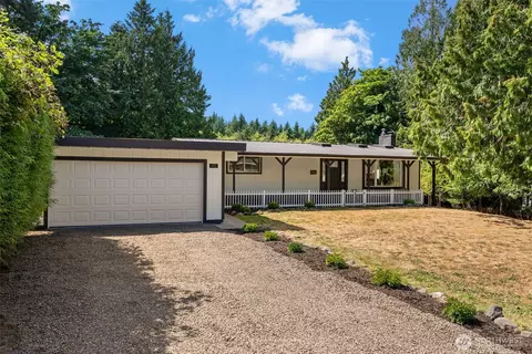 24515 Madura Dr NE, Kingston, WA 98346