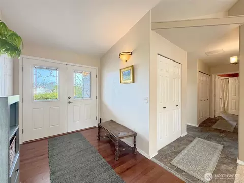 Entry Way - 80 Cherrywood Pl, Sequim, WA 98382 photo 1 of 2